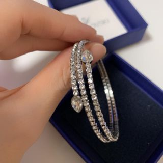 スワロフスキー(SWAROVSKI)の期間限定価格！スワロフスキー ブレスレット☆美品(ブレスレット/バングル)