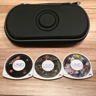 プレイステーションポータブル(PlayStation Portable)のPSP用 ケース＆カセット3個セット(その他)