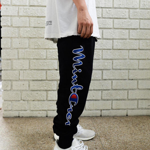 L mintcrew champion sweatpants