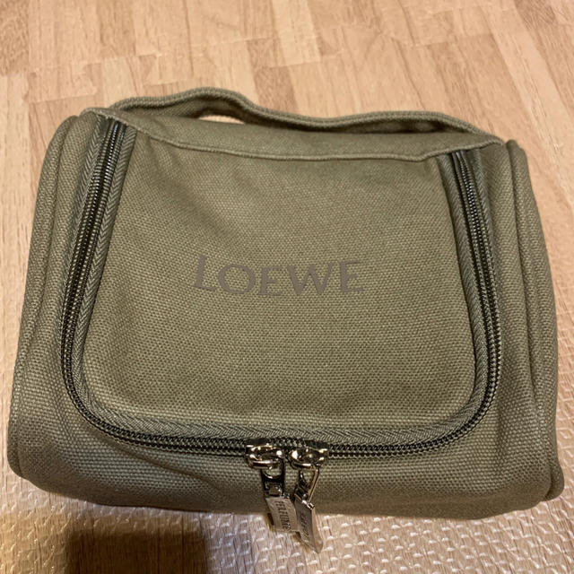 LOEWE(ロエベ)のLOEWE ポーチ アメニティ JAL レディースのファッション小物(ポーチ)の商品写真