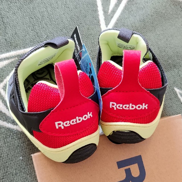 Reebok(リーボック)のReebok　リーボック　スニーカー　14センチ　訳あり キッズ/ベビー/マタニティのベビー靴/シューズ(~14cm)(スニーカー)の商品写真