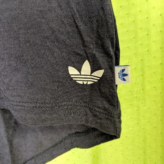 adidas(アディダス)のadidas アディダス ティシャツ レディースのトップス(Tシャツ(半袖/袖なし))の商品写真