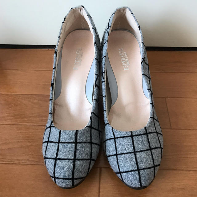 パンプス グレー 23cm 太ヒール  未使用 レディースの靴/シューズ(ハイヒール/パンプス)の商品写真