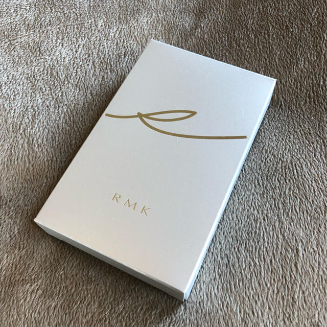 RMK(アールエムケー)のRMK シルクフィット フェイスパウダー 01 コスメ/美容のベースメイク/化粧品(フェイスパウダー)の商品写真