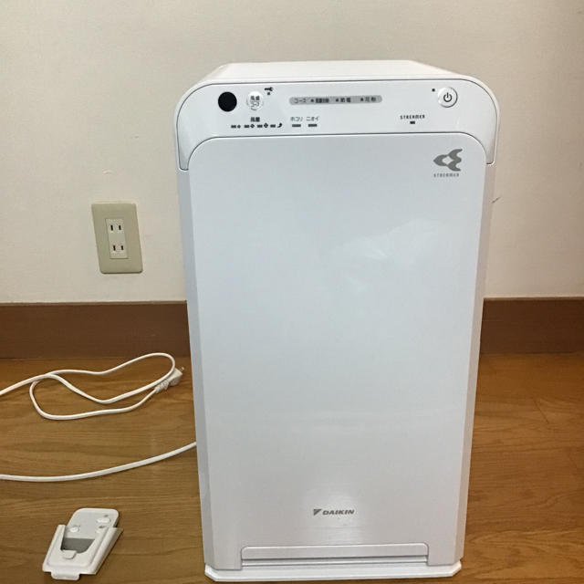 ストリーマ 空気清浄機 ダイキン MC55U-W 2019年製 ほぼ新品 ストリーマ 空気清浄機 ダイキン MC55U-W 2019年製 ほぼ新品