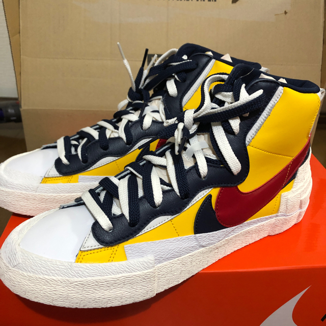 NIKE(ナイキ)のNIKE blazer mid sacai  28.5cm 最安値 メンズの靴/シューズ(スニーカー)の商品写真