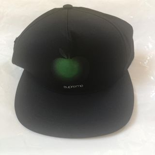 シュプリーム(Supreme)のSupreme Apple 5-Panel cap アップル キャップ(キャップ)