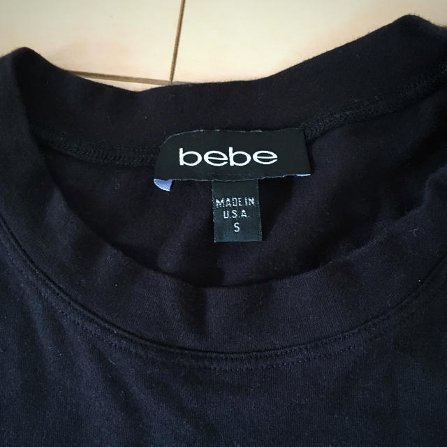 BeBe(ベベ)の☆専用☆【新品未使用】bebe ブラックTシャツ レディースのトップス(Tシャツ(半袖/袖なし))の商品写真