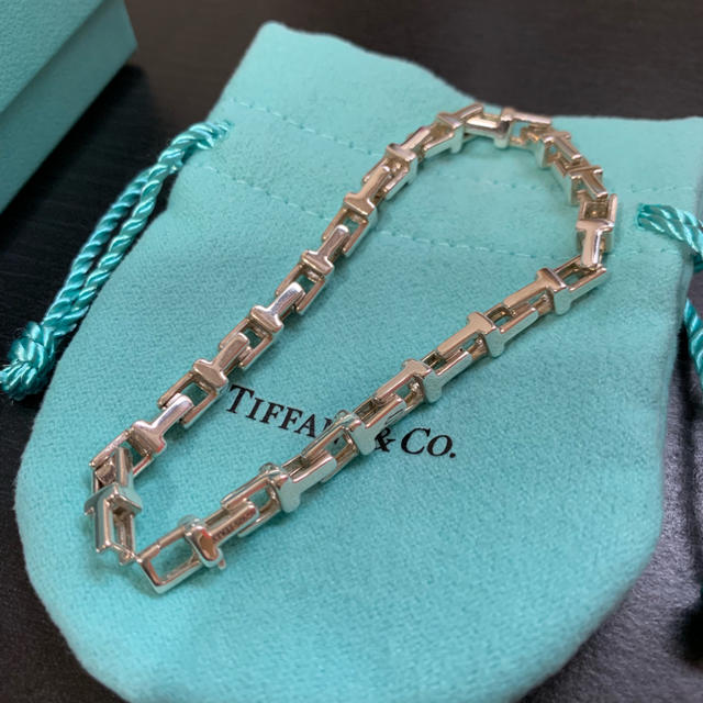 Tiffany & Co.(ティファニー)のtiffany ティファニー tナローチェーンブレスレット メンズのアクセサリー(ブレスレット)の商品写真