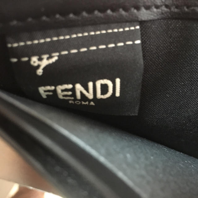 FENDI(フェンディ)の新品 FENDI フェンディ 二つ折り財布 ブラック メンズのファッション小物(折り財布)の商品写真