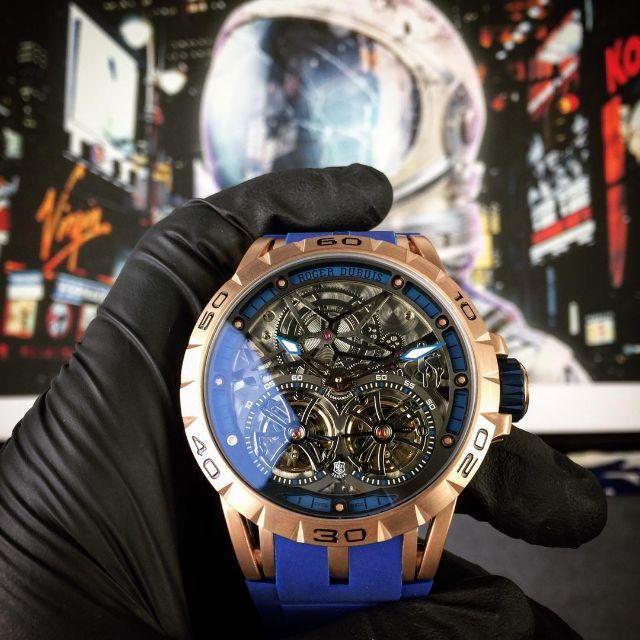 ROGER DUBUIS - 腕時計　ROGER DUBUIS ロジェデュブイ　新品同様　自動巻き　人気の通販 by QQQQQQAA's shop｜ロジェデュブイならラクマ