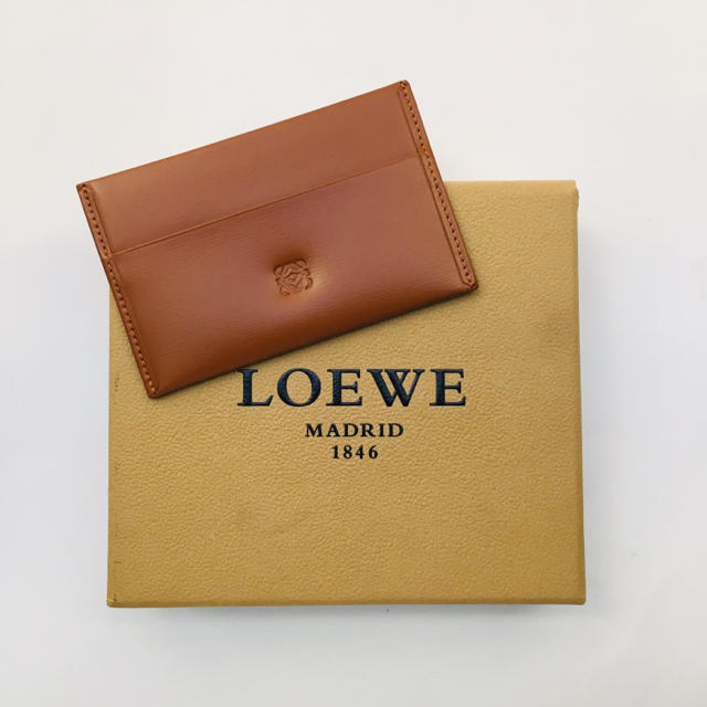 LOEWE(ロエベ)のY OKO様専用　loewe カードケース レディースのファッション小物(名刺入れ/定期入れ)の商品写真