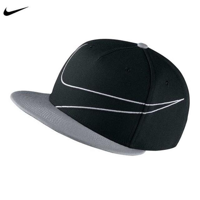 NIKE(ナイキ)の★送料無料★UK直輸入★ナイキ★トゥルースウォッシュ キャップ★黒x灰★ メンズの帽子(キャップ)の商品写真