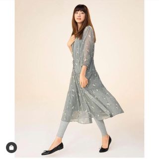 ユニクロ(UNIQLO)のユニクロ人気完売品 シフォンギャザープリントワンピース(ひざ丈ワンピース)