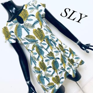 スライ(SLY)のSLY＊CACAO LOCO BACKスリットフレアOP(ミニワンピース)