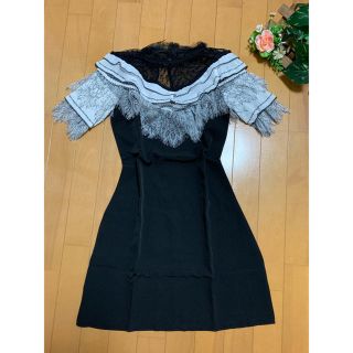 《コメント必★新品》twice愛用 胸元刺繍レース プリーツトリムミニワンピース(ひざ丈ワンピース)