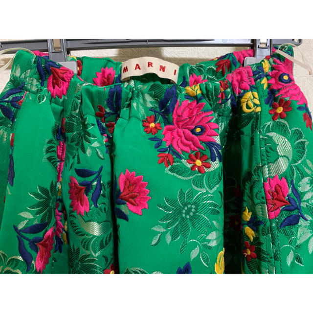 人気の春夏 Marni - ♡期間限定お値下げ●マルニ18ssコレクション緑×花柄ジャガードスカート38新品 ひざ丈スカート