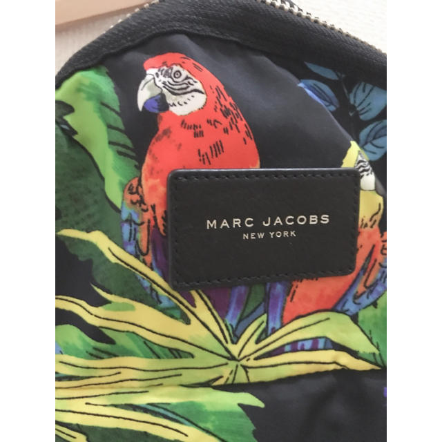 MARC JACOBS - MARC JACOBS オウム柄 バックパックの通販 by MARC JACOBS - MARC JACOBS オウム柄 バックパックの通販 by