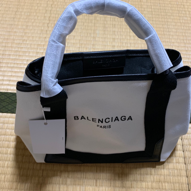 Balenciaga(バレンシアガ)のあ さま専用 バレンシアガ ネイビーカバ S レディースのバッグ(トートバッグ)の商品写真