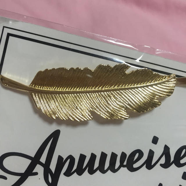 Apuweiser-riche(アプワイザーリッシェ)のアプワイザーフェザーヘアピン♡ゴールド レディースのヘアアクセサリー(ヘアピン)の商品写真