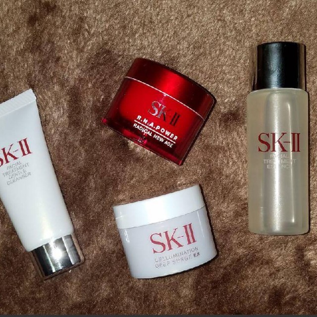 SK-II(エスケーツー)のぴぴ様専用 SK-II新品☆お試しサンプル33点セット コスメ/美容のキット/セット(サンプル/トライアルキット)の商品写真