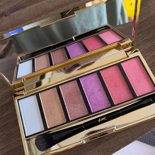 Yves Saint Laurent Beaute(イヴサンローランボーテ)のパレット コスメ/美容のベースメイク/化粧品(アイシャドウ)の商品写真