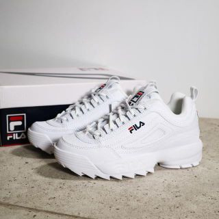 フィラ(FILA)の新品☆FILA☆ディスラプター ユニセックス☆兼用(スニーカー)