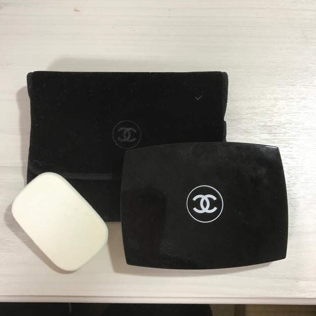 CHANEL ヴィタルミエール ドゥスール コンパクト