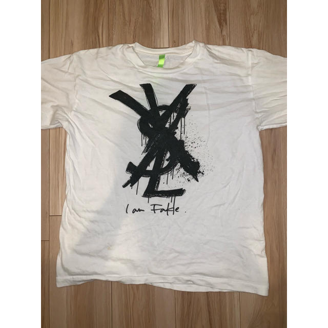 Yves Saint Laurent Beaute(イヴサンローランボーテ)のパロディーＴシャツ レディースのトップス(Tシャツ(半袖/袖なし))の商品写真