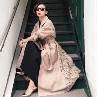 アメリヴィンテージ(Ameri VINTAGE)の正規品【新品タグ付き】定価以下！アメリ BACK LACE COAT(トレンチコート)