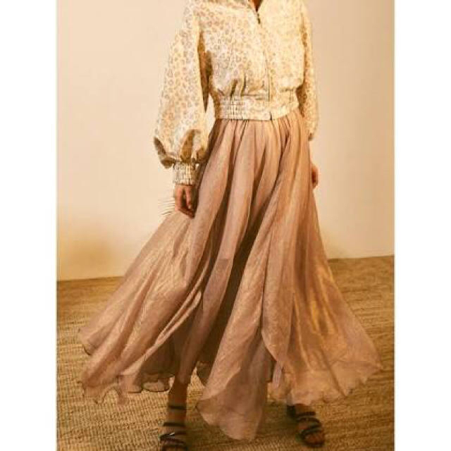 Lily Brown(リリーブラウン)のリリーブラウン  光沢フレアスカート レディースのスカート(ロングスカート)の商品写真