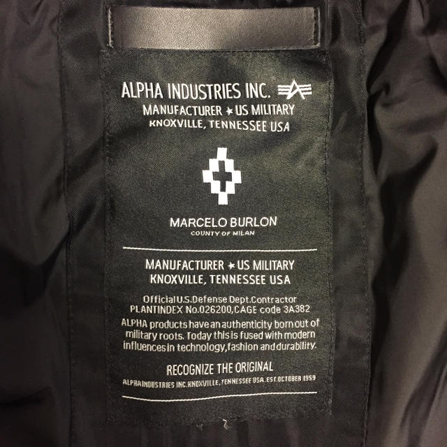 MARCELO BURLON(マルセロブロン)の最終値下げ マルセロバーロン  メンズのジャケット/アウター(ナイロンジャケット)の商品写真