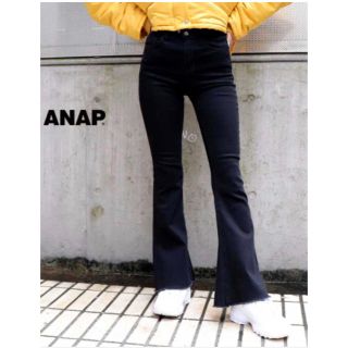 アナップ(ANAP)のブラックデニムベルボトムパンツ(デニム/ジーンズ)