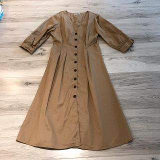 ザラ(ZARA)のZARA 前ボタンワンピース ベージュ XL(ロングワンピース/マキシワンピース)