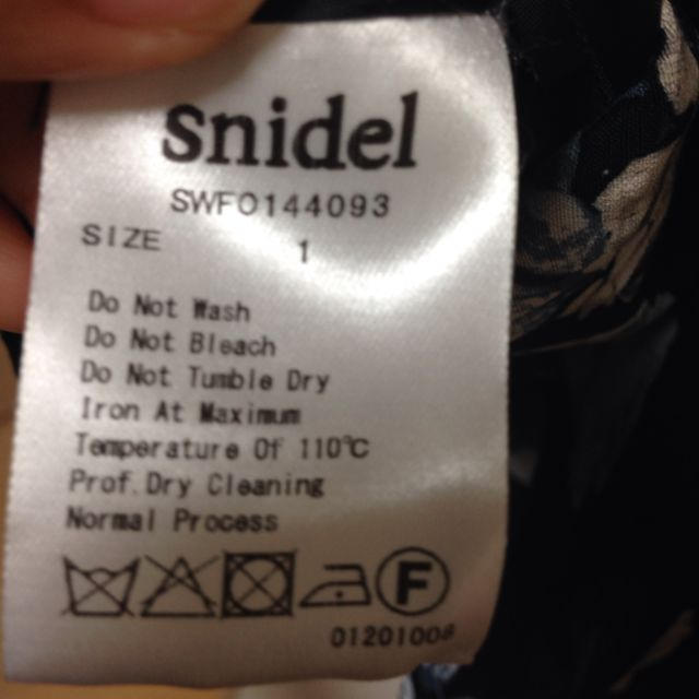 SNIDEL(スナイデル)のsnidelワンピース レディースのワンピース(ひざ丈ワンピース)の商品写真