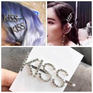 ザラ(ZARA)のKISS❤ラインストーンヘアピン(ヘアピン)