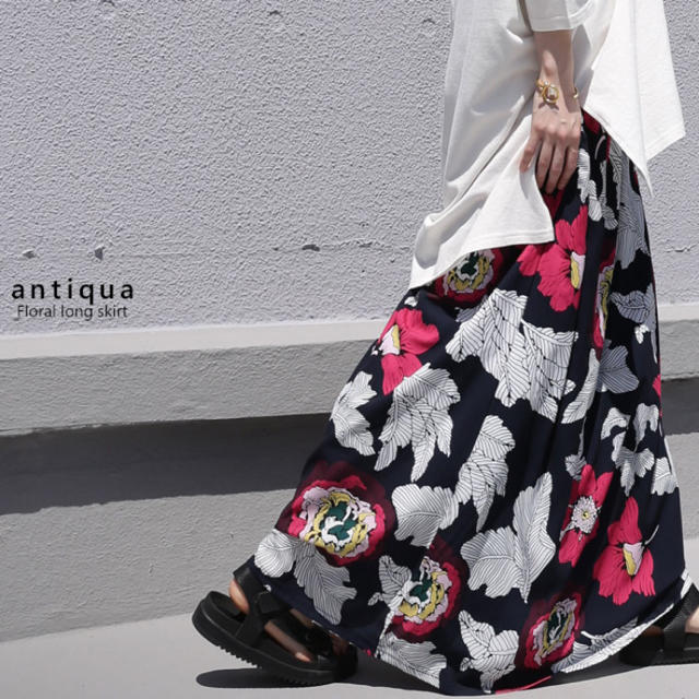 antiqua(アンティカ)のアンティカ 花柄レトロ ロングスカート antiqua  レディースのスカート(ロングスカート)の商品写真