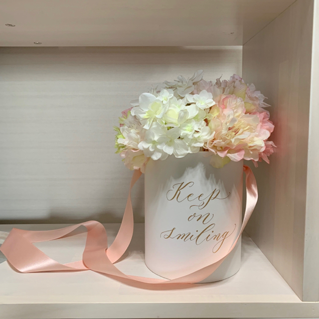 日比谷花壇♡メッセージフラワーbox白 ハンドメイドの生活雑貨(その他)の商品写真