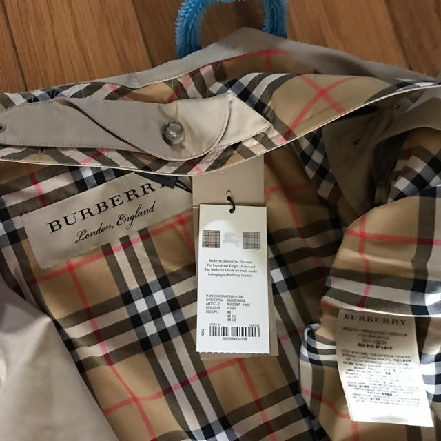 BURBERRY(バーバリー)の【新品】Burberry カムデン カーコート 48 メンズのジャケット/アウター(ステンカラーコート)の商品写真