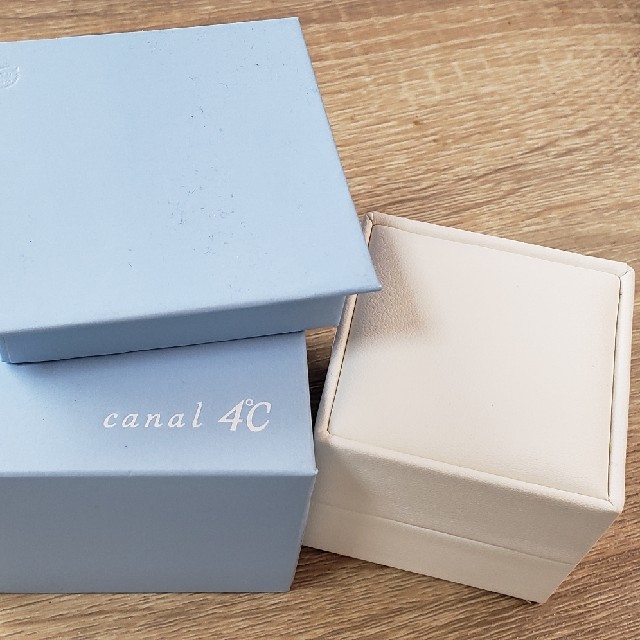 canal４℃(カナルヨンドシー)のカナル4℃　サファイアゴールドネックレス レディースのアクセサリー(ネックレス)の商品写真