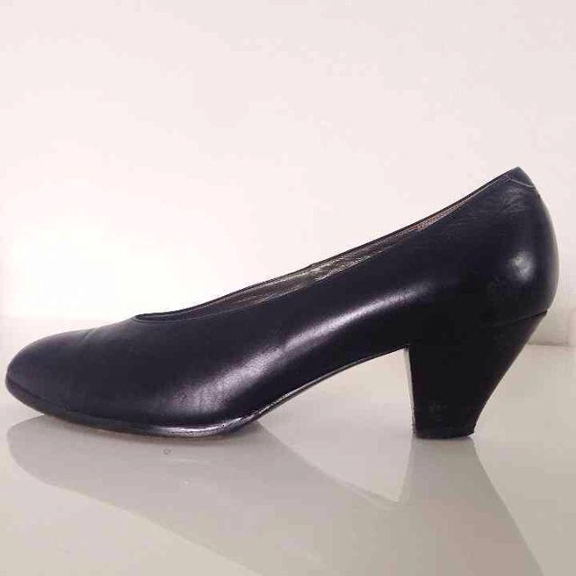 ピド・キュア 革パンプス レディースの靴/シューズ(ハイヒール/パンプス)の商品写真