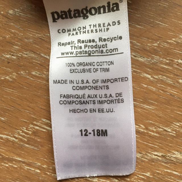 patagonia(パタゴニア)のPatagonia パタゴニア Tシャツ キッズ 12-18M キッズ/ベビー/マタニティのベビー服(~85cm)(Ｔシャツ)の商品写真