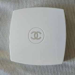 シャネル(CHANEL)のama様専用 シャネル ル ブラン コンパクト ラディアンス 20 ベージュ(その他)