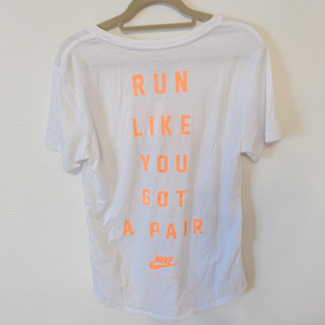 NIKE(ナイキ)のナイキ Ｔシャツ レディースのトップス(Tシャツ(半袖/袖なし))の商品写真
