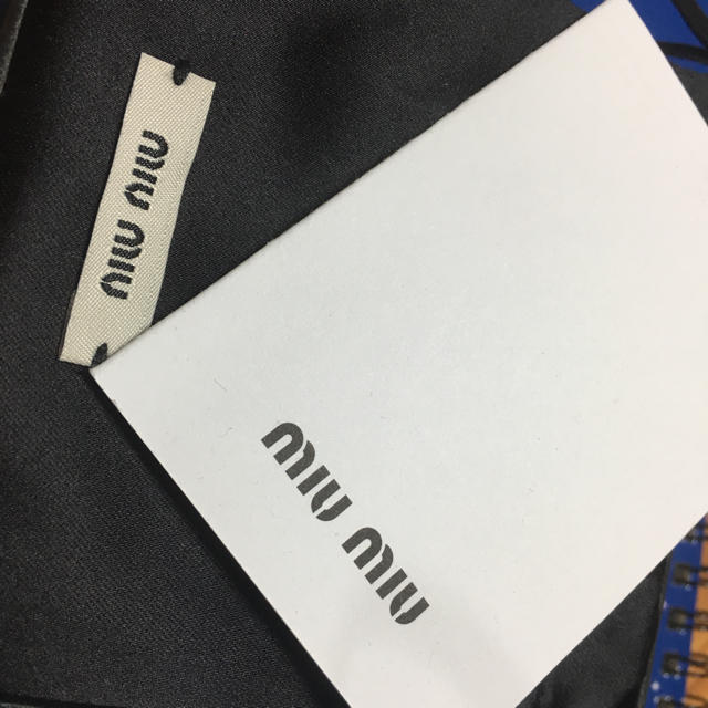 【さんで】 miumiu - miumiu 日本未発売 シェルピアス 大特価!
レディース
の通販 by moooeeeee.!!|ミュウミュウならラクマ のシェルピ