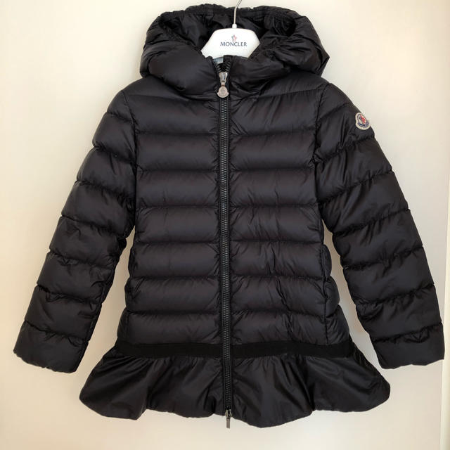 MONCLER(モンクレール)のモンクレール キッズ☆ダウンコート☆size5 キッズ/ベビー/マタニティのキッズ服女の子用(90cm~)(ジャケット/上着)の商品写真