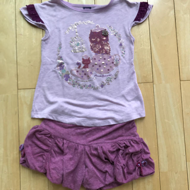 ANNA SUI mini(アナスイミニ)のアナスイミニ Tシャツパンツ 上下セット120 キッズ/ベビー/マタニティのキッズ服女の子用(90cm~)(Tシャツ/カットソー)の商品写真