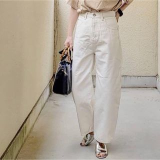 ブラックバイマウジー(BLACK by moussy)のPUNA white denim (デニム/ジーンズ)