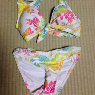 ホルターネックビキニ(水着)