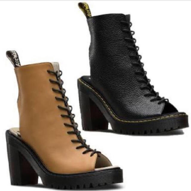 Dr.Martens(ドクターマーチン)のドクターマーチン CARMELITA レディースの靴/シューズ(ブーツ)の商品写真